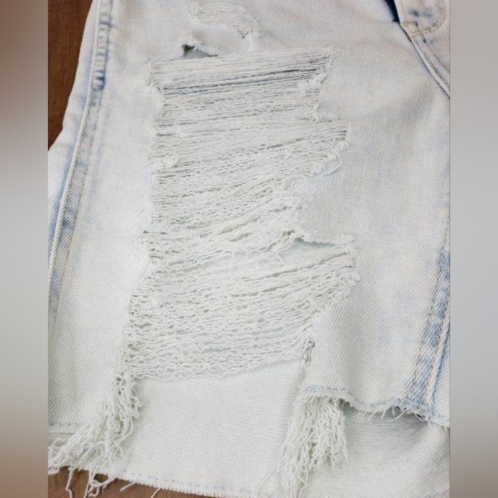 NWT Hollister Ultra DISTRESSED High Rise SHORTS Bermuda Women's W25 Soft Stretch - Picture 2 of 14